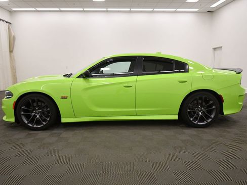 Used 2023 Dodge Charger Scat Pack w/ Technology Group RWD image 4