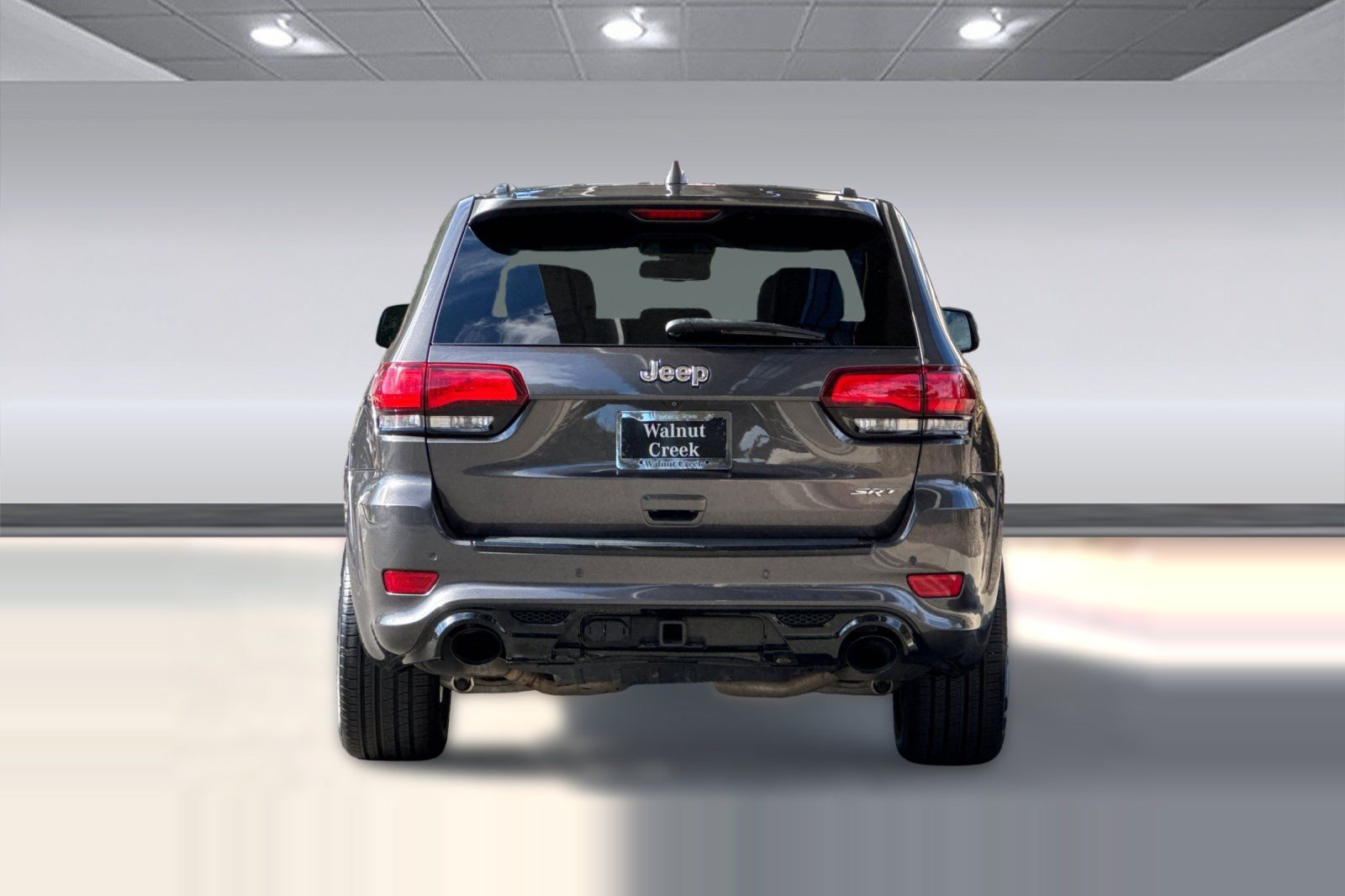 Used 2015 Jeep Grand Cherokee SRT w/ Trailer Tow Group IV AWD/4WD image 10