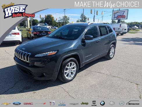 Used 2018 Jeep Cherokee Latitude Plus FWD image 6