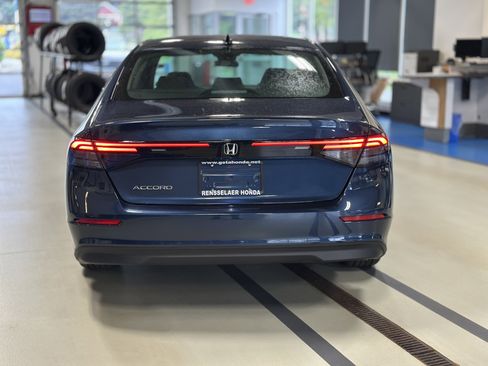 New 2025 Honda Accord SE image 5