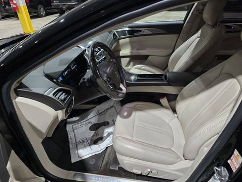 Used 2017 Lincoln MKZ Premiere FWD image 27