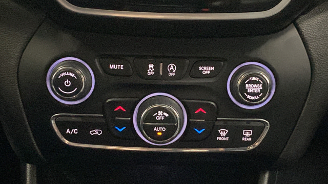 Used 2019 Jeep Cherokee Limited FWD image 31