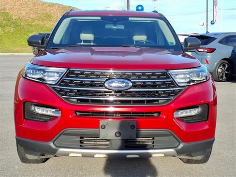 Used 2021 Ford Explorer XLT w/ Equipment Group 202A image 10