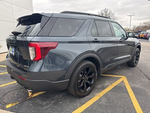 Used 2023 Ford Explorer ST-Line w/ Class IV Trailer Tow Package image 6