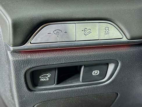 Used 2025 Genesis GV80 2.5T Standard AWD/4WD image 10
