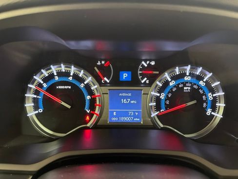 Used 2017 Toyota 4Runner Limited AWD/4WD image 27