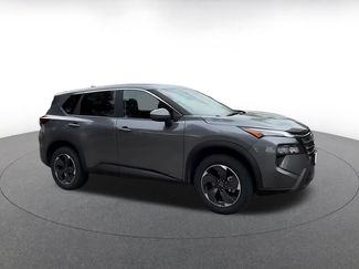 Used 2025 Nissan Rogue SV FWD video 2