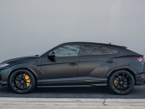 Used 2020 Lamborghini Urus image 8