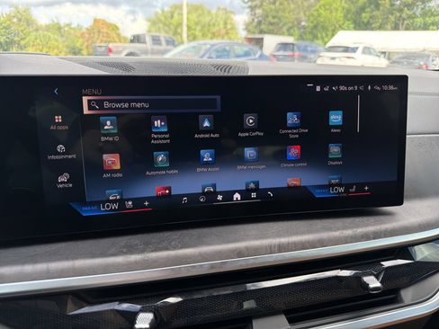 Used 2024 BMW X5 sDrive40i w/ Premium Package RWD image 31