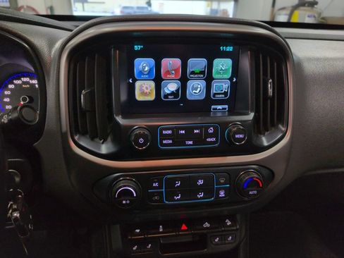 Used 2018 Chevrolet Colorado Z71 AWD/4WD image 10