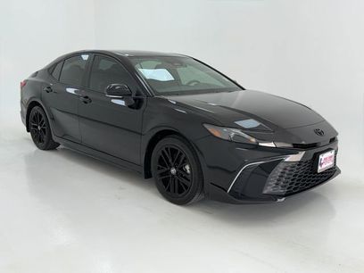 Used 2025 Toyota Camry SE w/ Convenience Package