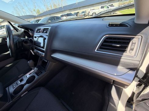 Used 2017 Subaru Outback 2.5i Premium AWD/4WD image 14