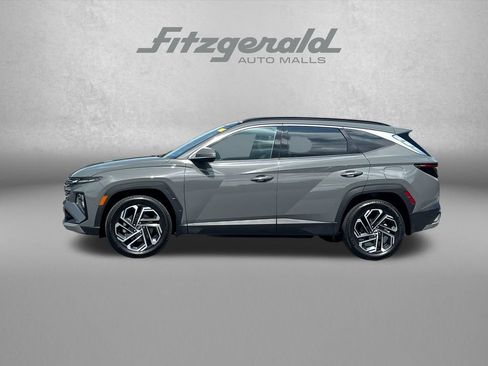 Used 2025 Hyundai Tucson Limited AWD/4WD image 3