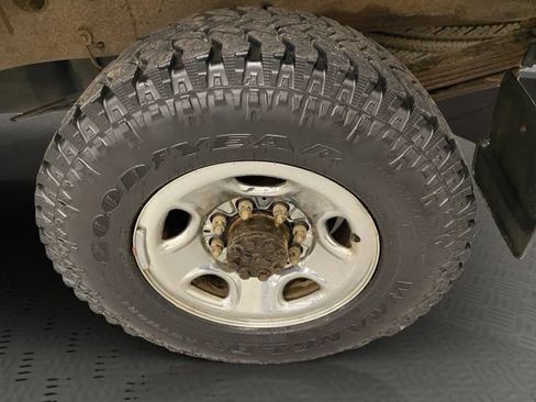 Used 2004 Chevrolet Silverado 2500 LS AWD/4WD image 38
