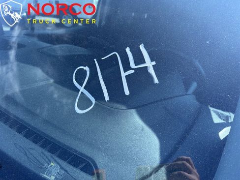 Used 2020 Ford Transit Connect XL image 32