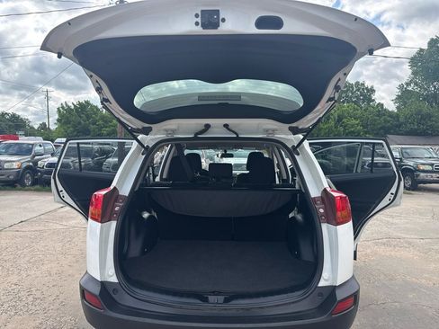 Used 2015 Toyota RAV4 LE FWD image 27