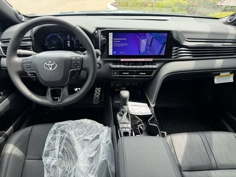 Used 2026 Toyota Camry XSE w/ Premium Package FWD image 9