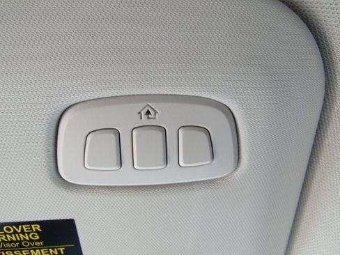 Used 2025 Ford Escape Platinum w/ Premium Technology Package AWD/4WD image 24