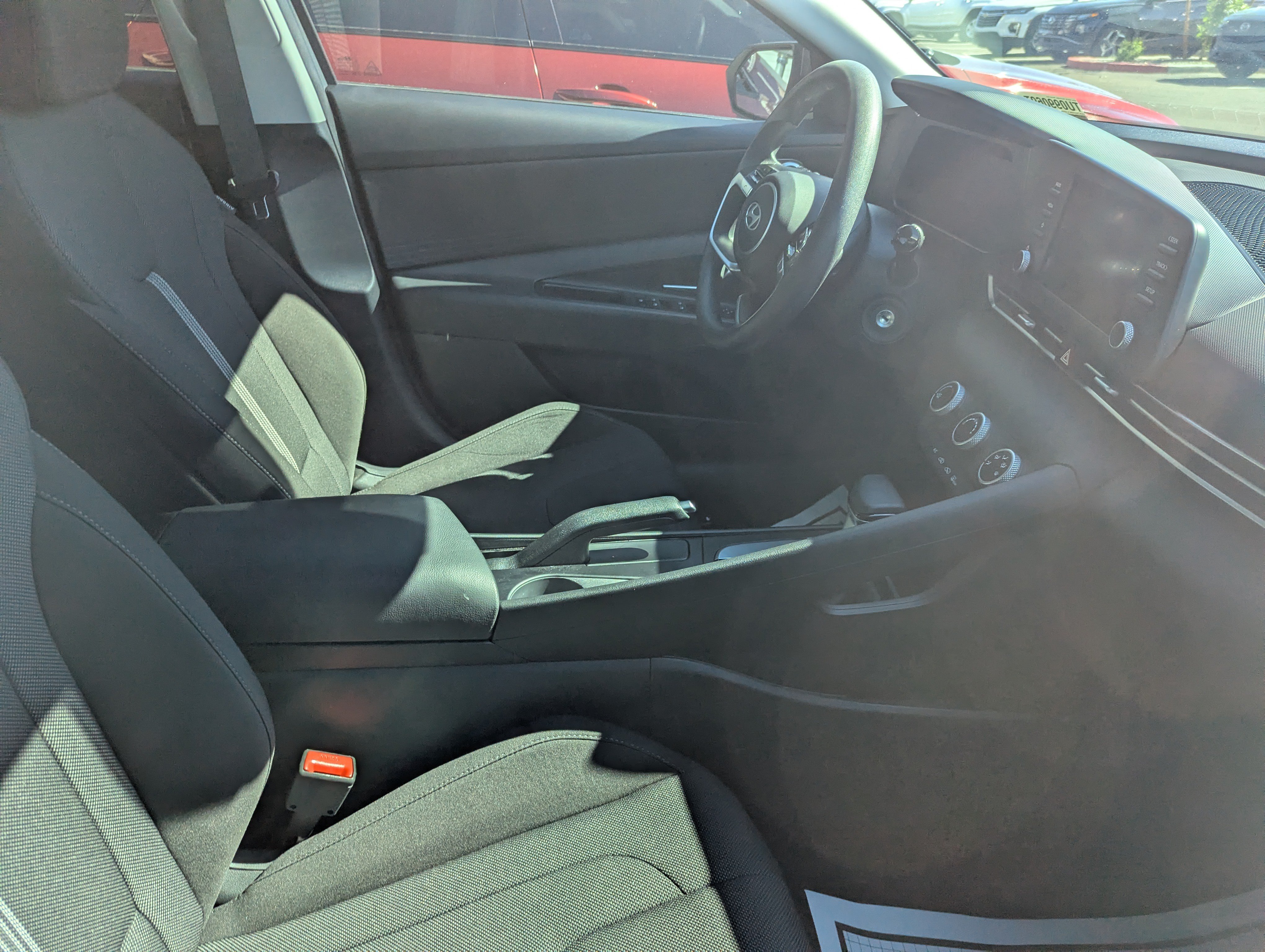 Certified 2026 Hyundai Elantra SE w/ Cargo Package FWD image 6