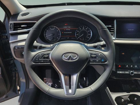 Certified 2025 INFINITI QX50 Luxe AWD/4WD image 12