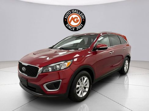 Used 2016 Kia Sorento LX image 3