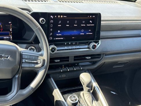 Used 2023 Chevrolet Colorado Trail Boss w/ Technology Package image 3