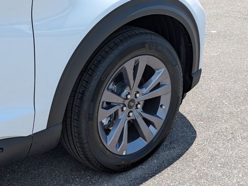 New 2026 Ford Explorer Active w/ Active Comfort Package AWD/4WD image 13