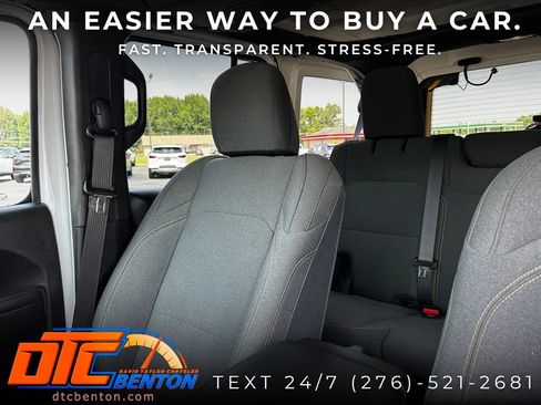 Used 2025 Jeep Wrangler Unlimited Sport AWD/4WD image 12