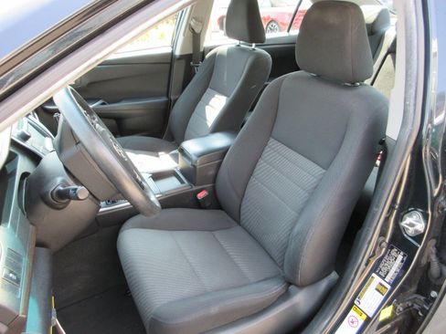 Used 2015 Toyota Camry LE FWD image 20