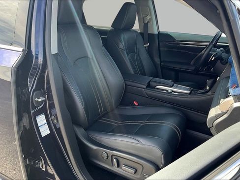 Used 2022 Lexus RX 450h AWD w/ Luxury Package image 28