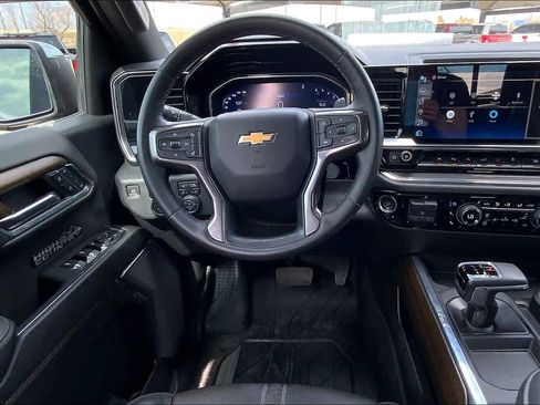Used 2024 Chevrolet Silverado 1500 High Country w/ High Country Premium Package image 6