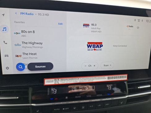 Used 2025 Toyota Sienna XLE image 25