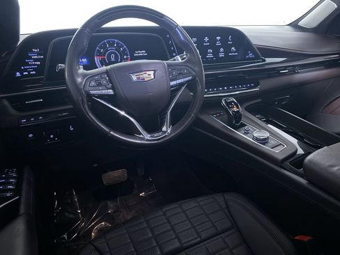 Certified 2023 Cadillac Escalade ESV V image 2