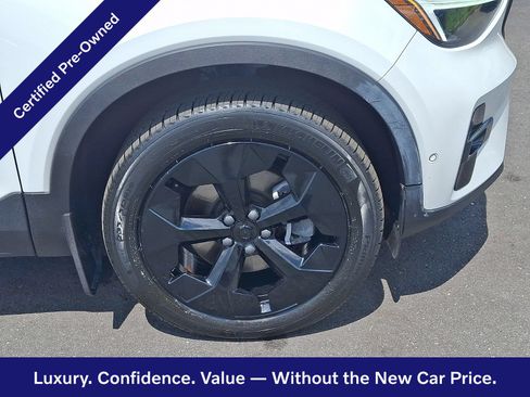 Certified 2024 Volvo XC40 B5 Plus w/ Protection Package Premier AWD/4WD image 9