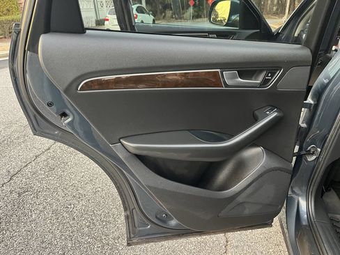 Used 2011 Audi Q5 2.0T Premium image 23