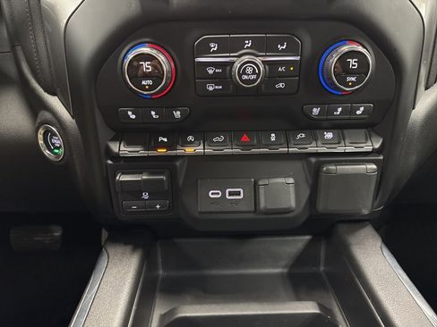 Used 2019 Chevrolet Silverado 1500 LTZ w/ LTZ Plus Package image 17