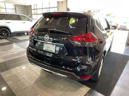Used 2019 Nissan Rogue SV FWD image 5