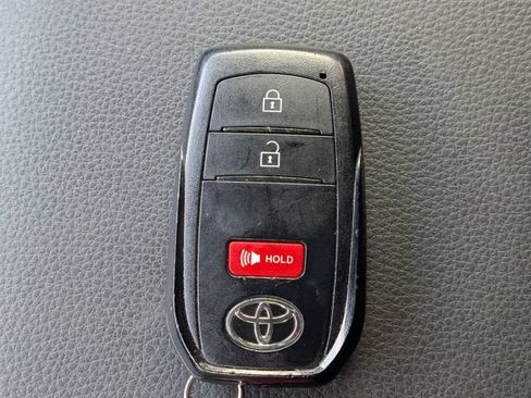 Used 2024 Toyota Tacoma SR5 w/ SR5 Upgrade Package RWD image 29