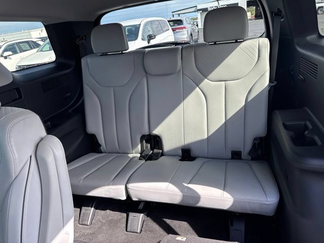 Used 2025 Hyundai Palisade SEL FWD image 23