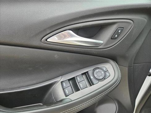 Used 2025 Buick Encore GX Preferred FWD image 12