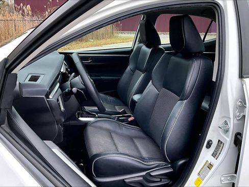 Used 2015 Toyota Corolla S image 8