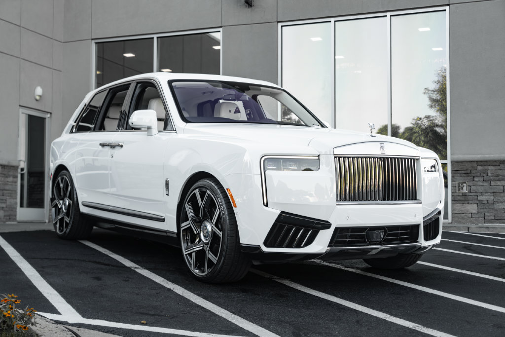 Used 2026 Rolls-Royce Cullinan AWD/4WD image 7