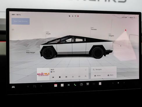 Used 2024 Tesla Cybertruck AWD Crew Cab image 26