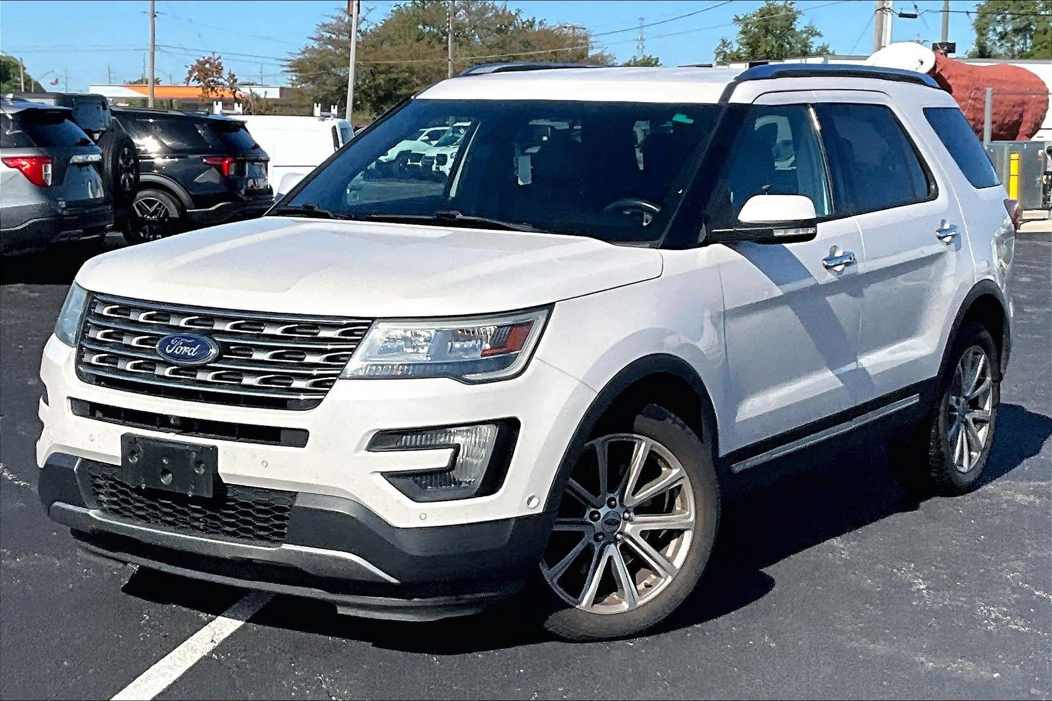 Used 2016 Ford Explorer Limited w/ Equipment Group 301A AWD/4WD image 7