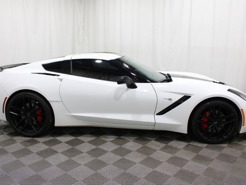 Used 2014 Chevrolet Corvette Stingray Coupe image 23