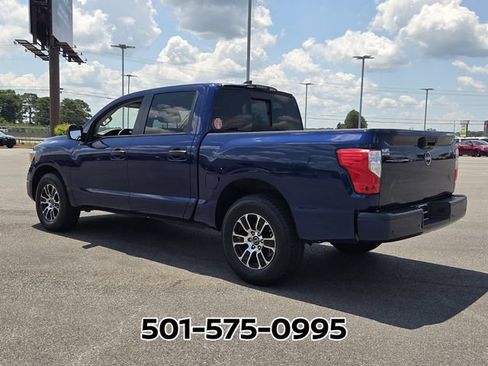 Used 2023 Nissan Titan SV RWD image 3