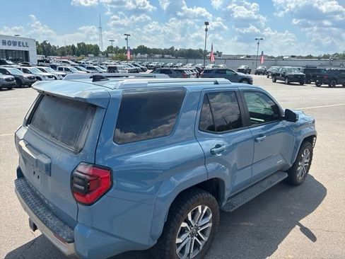 Used 2025 Toyota 4Runner Limited AWD/4WD image 4