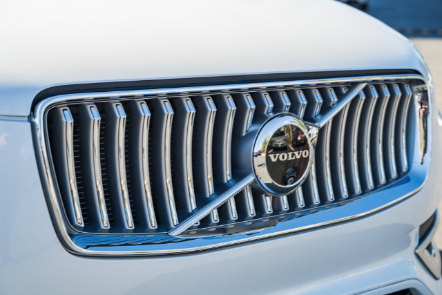 Certified 2024 Volvo XC90 T8 Ultimate w/ Lounge Package AWD/4WD image 9
