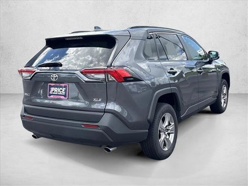 Certified 2025 Toyota RAV4 XLE FWD image 5