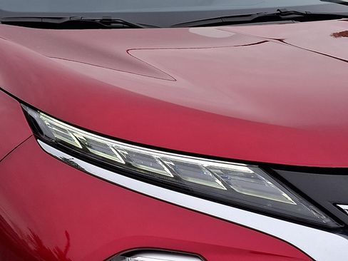 Used 2025 Mitsubishi Outlander SE FWD image 9